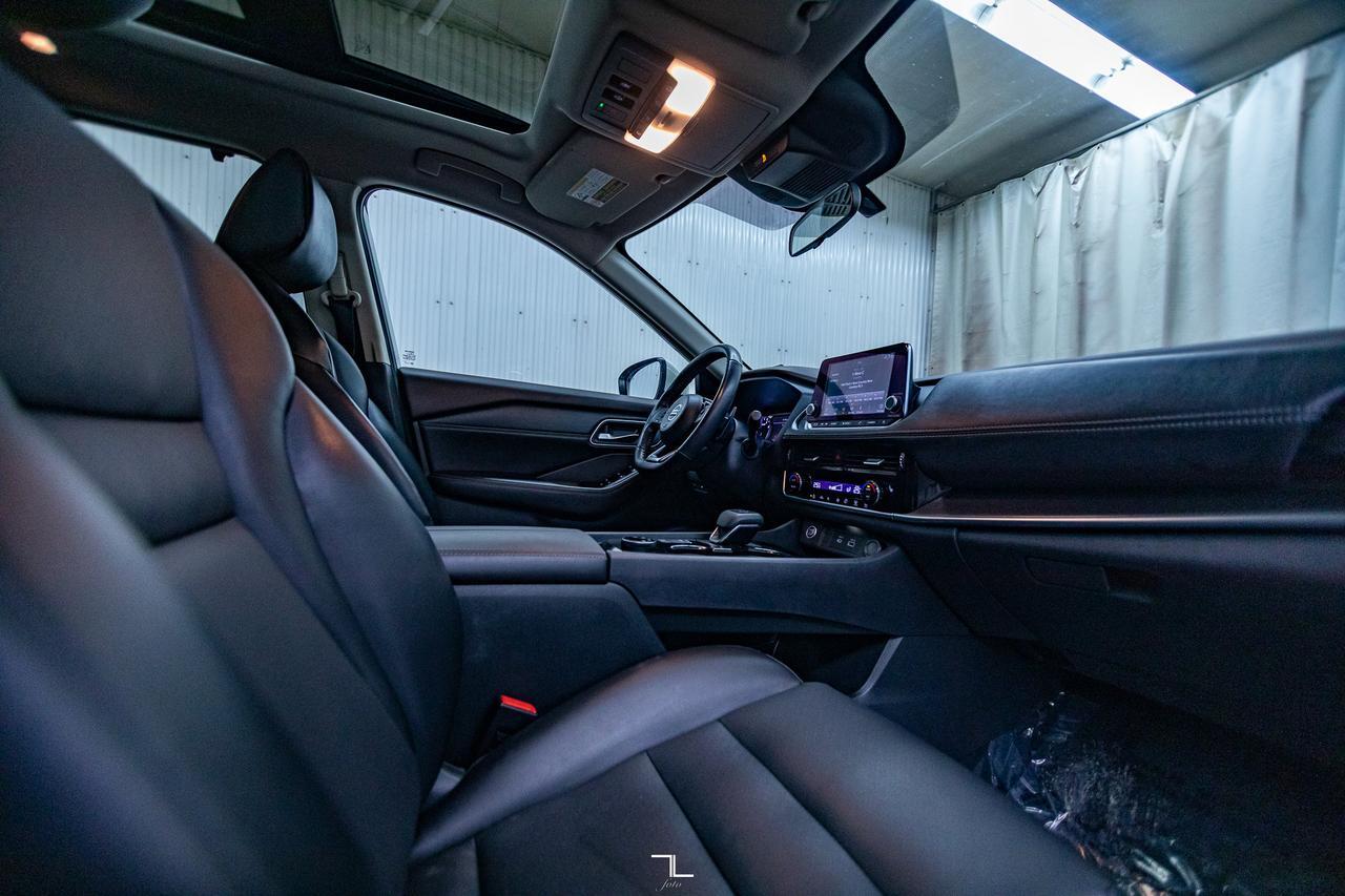 2021 Nissan Rogue AWD SV Leather Roof BCam Red Deer AB