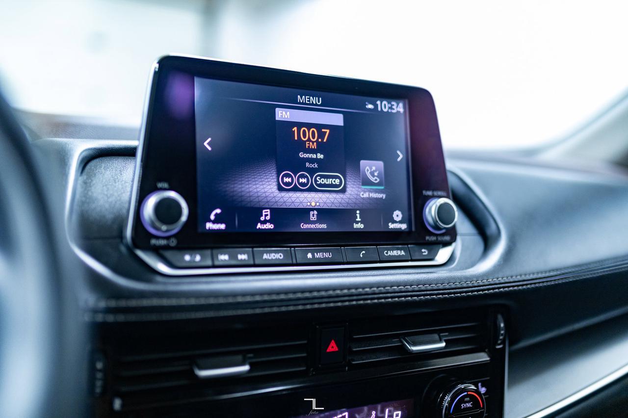 2021 Nissan Rogue AWD SV Premium Leather Roof BCam Red Deer AB