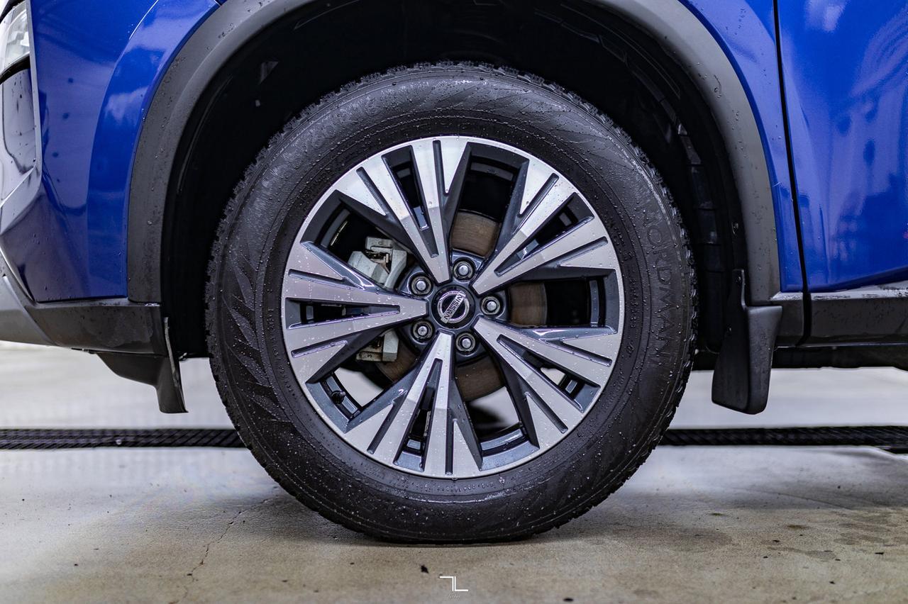 2021 Nissan Rogue AWD SV Roof BCam Red Deer AB