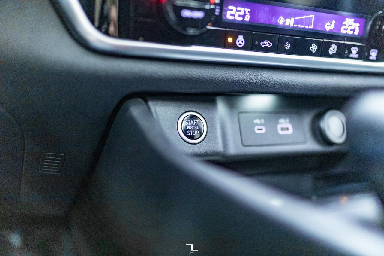 2021 Nissan Rogue AWD SV Roof BCam Red Deer AB