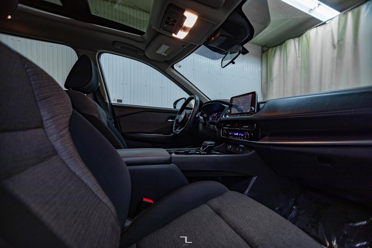 2021 Nissan Rogue AWD SV Roof BCam Red Deer AB