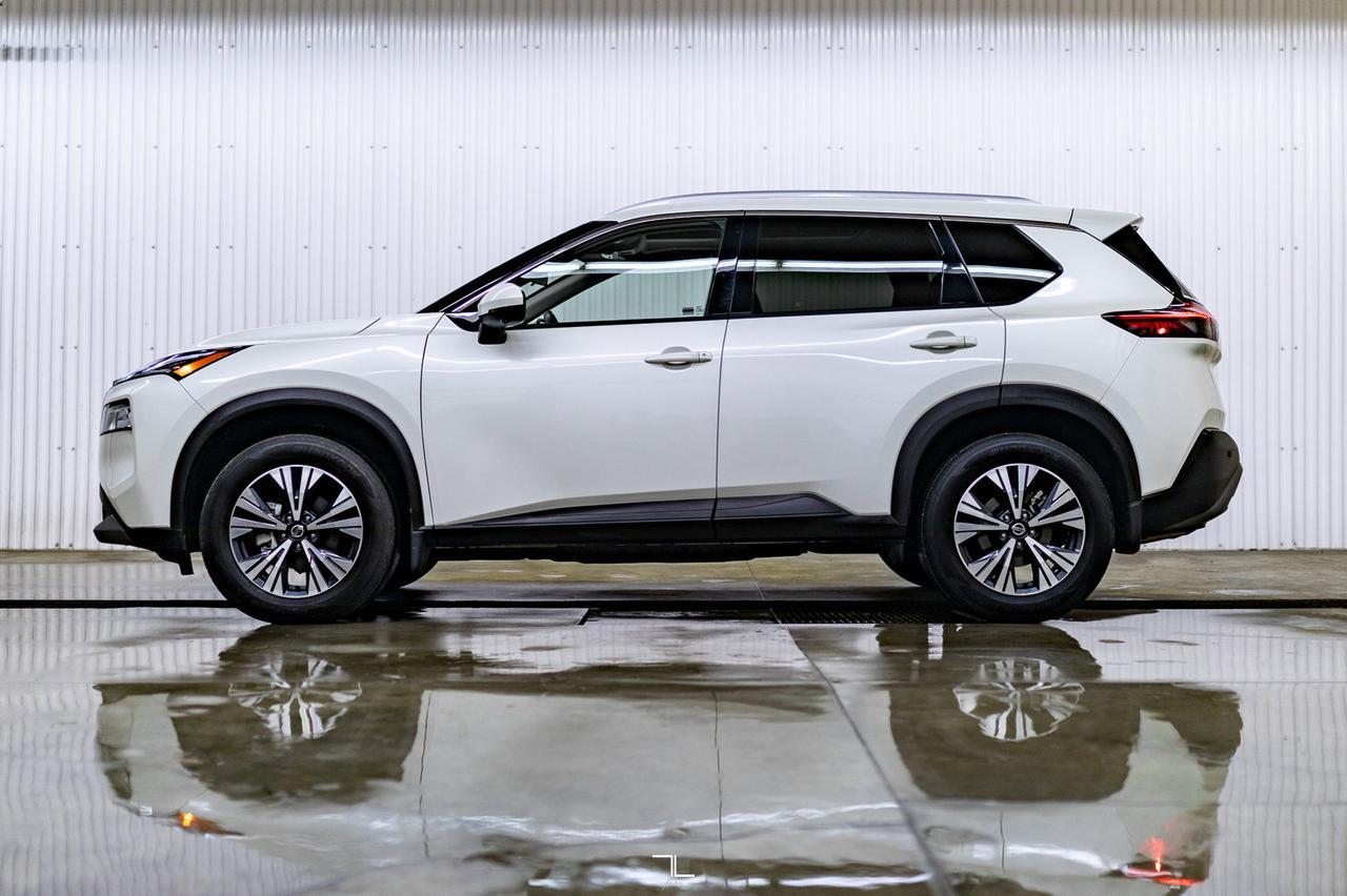 2021 Nissan Rogue AWD SV Roof BCam Red Deer AB