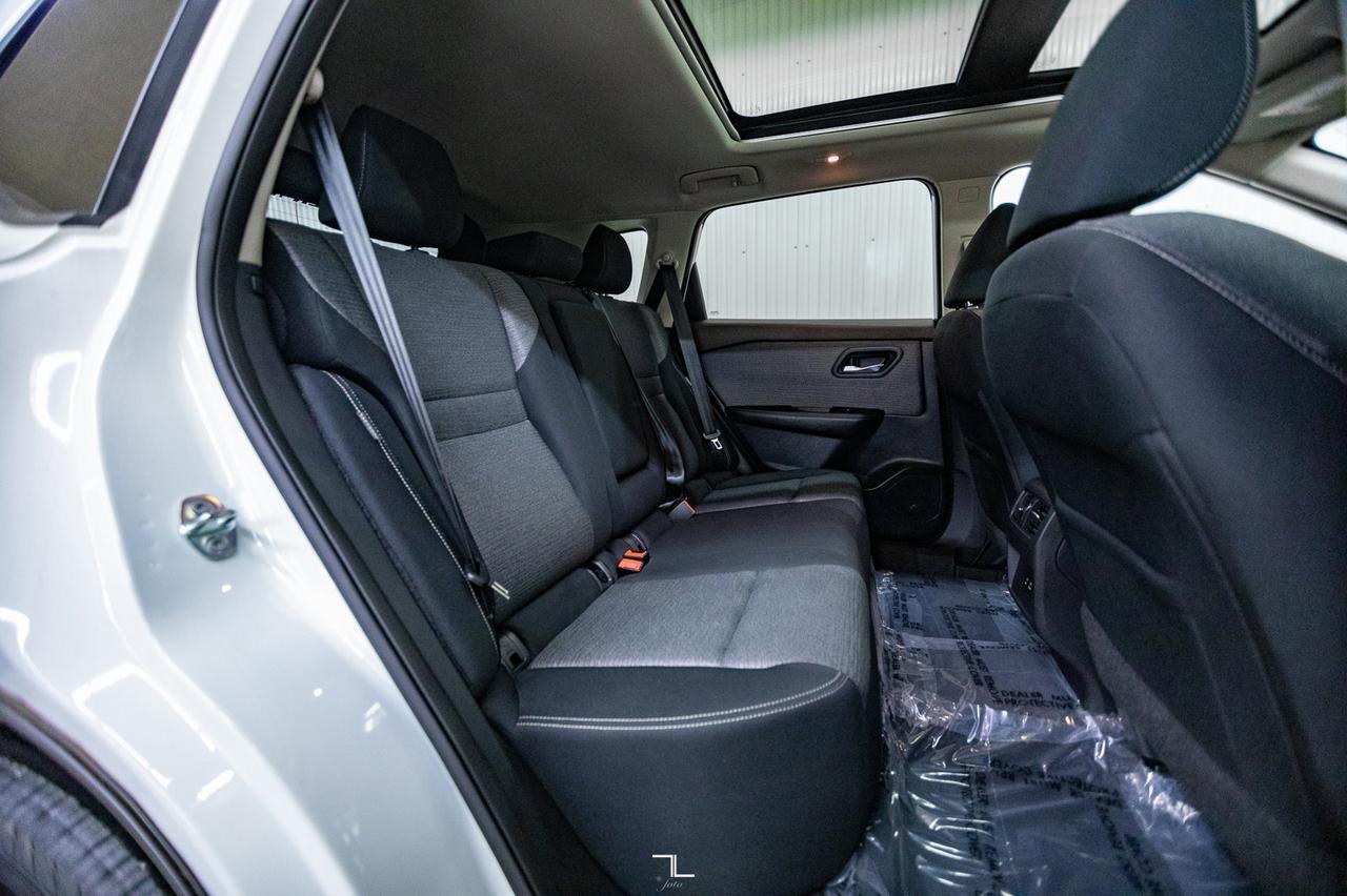 2021 Nissan Rogue AWD SV Roof BCam Red Deer AB