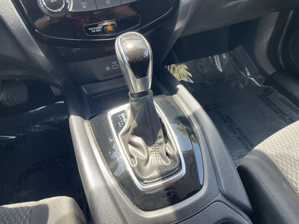 2021 Nissan Rogue SPORT S~APPLE CAR PLAY~7 TOUCH SCREEN~FORWARD COLLISION WARNING~POWER WINDOWS/MIRRORS~ONLINE FINANCE AND SHIPPING AVAILABLE!!! Sarasota FL