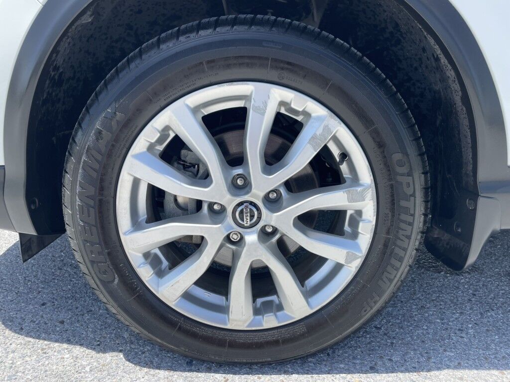 2021 Nissan Rogue SPORT S~APPLE CAR PLAY~7 TOUCH SCREEN~FORWARD COLLISION WARNING~POWER WINDOWS/MIRRORS~ONLINE FINANCE AND SHIPPING AVAILABLE!!! Sarasota FL