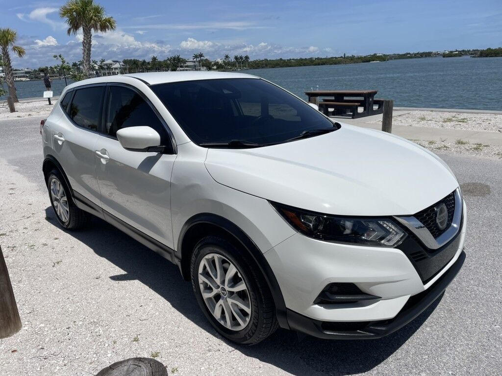 2021 Nissan Rogue SPORT S~APPLE CAR PLAY~7 TOUCH SCREEN~FORWARD COLLISION WARNING~POWER WINDOWS/MIRRORS~ONLINE FINANCE AND SHIPPING AVAILABLE!!! Sarasota FL