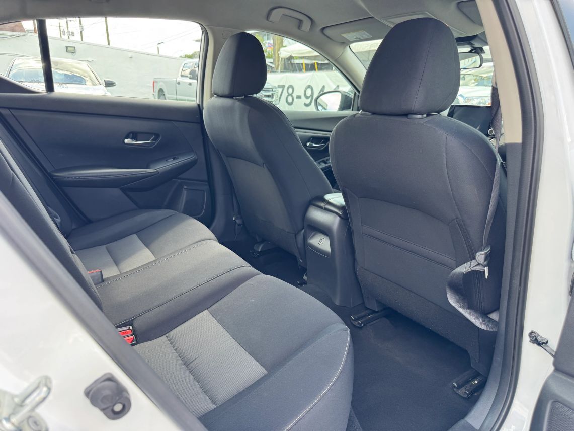 2021 Nissan Sentra SV Sedan 4D
