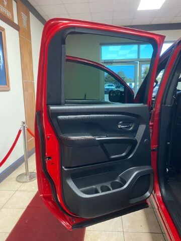2021 Nissan TITAN Crew Cab PRO-4X 4x4 Charlotte NC