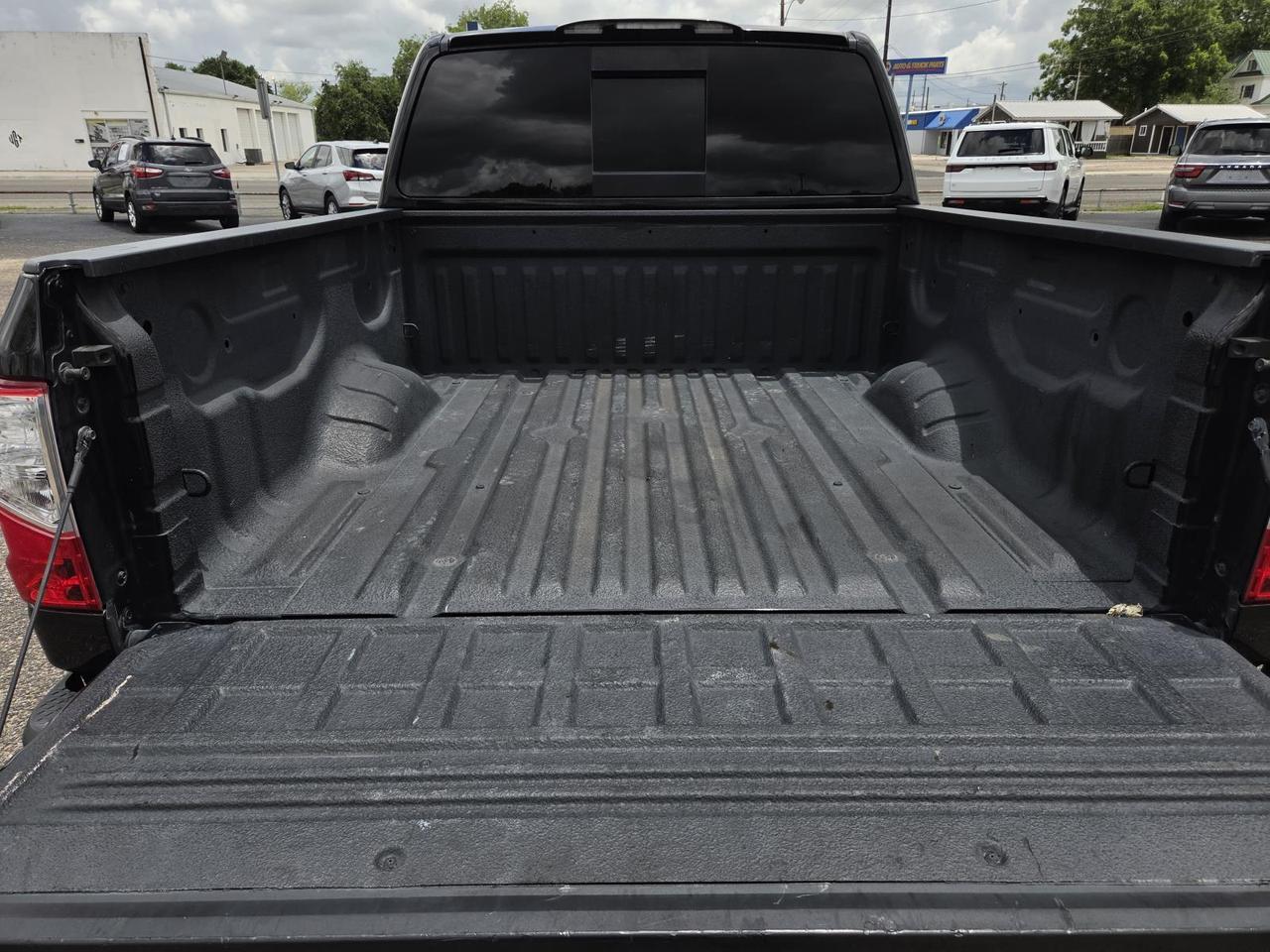 2021 Nissan Titan 4x2 Crew Cab SV Beeville TX