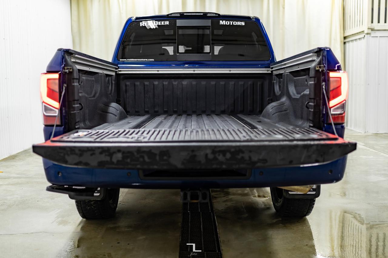 2021 Nissan Titan 4x4 Crew Cab Platinum Reserve Leather Roof Nav Red Deer AB