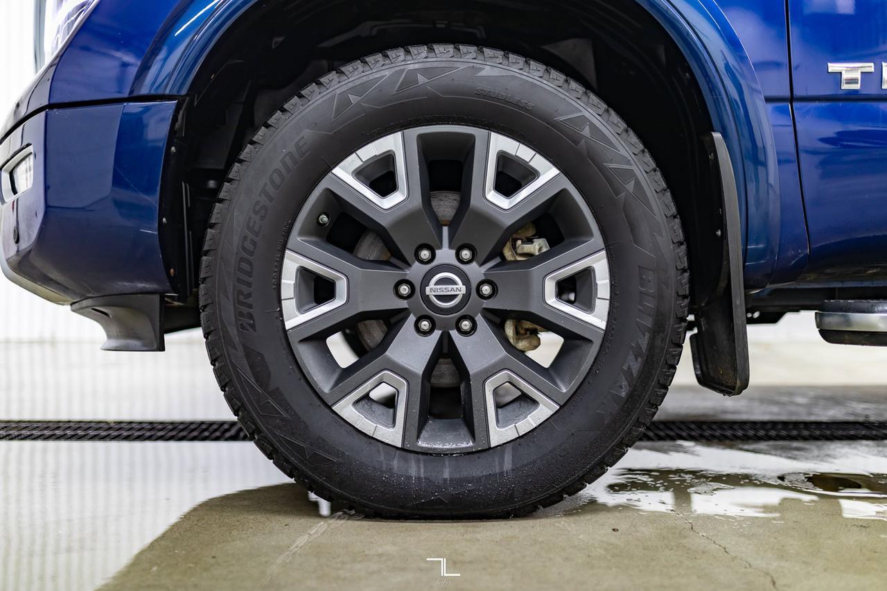 2021 Nissan Titan 4x4 Crew Cab Platinum Reserve Leather Roof Nav Red Deer AB