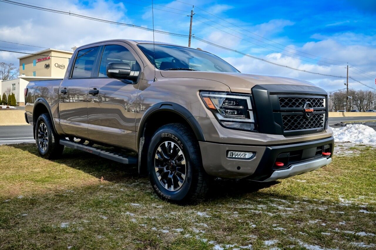 2021 Nissan Titan PRO-4X, FULLY LOADED, Rear Entertainment, Pano Roof and MORE