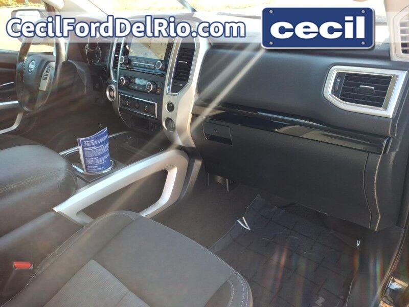 2021 Nissan Titan SV Del Rio TX