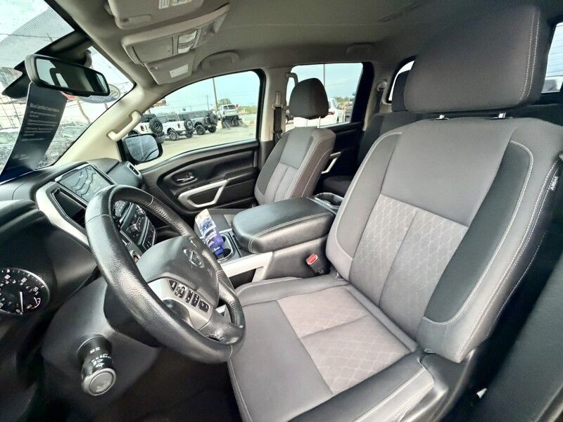 2021 Nissan Titan SV Del Rio TX