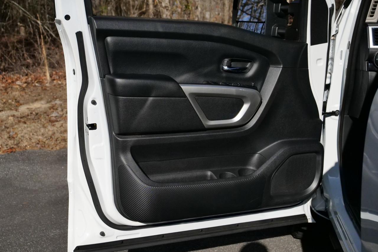 2021 Nissan Titan SV 4X4 / Convenience Package / Utility Package! Lincolnton NC