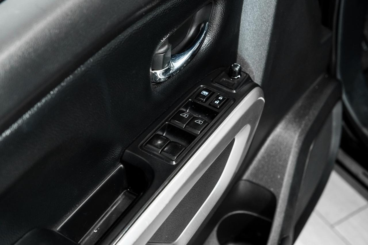 2021 Nissan Titan SV CREW CAB 4WD BLIND SPOT ASSIST NAVIGATION HEATED SEATS REAR CAMERA KEYLESS START Carrollton TX
