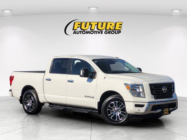 2021 Nissan Titan SV