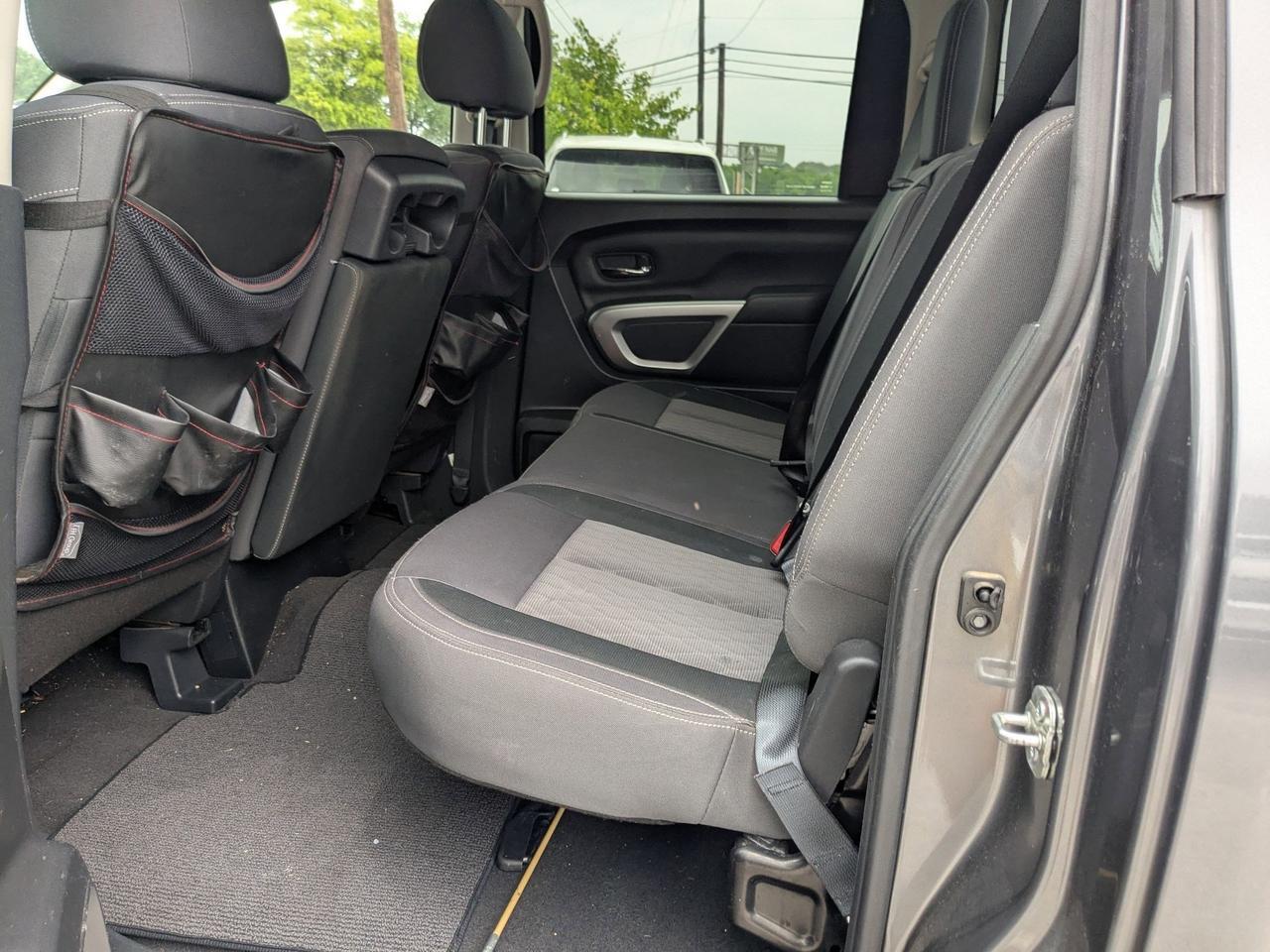 2021 Nissan Titan SV