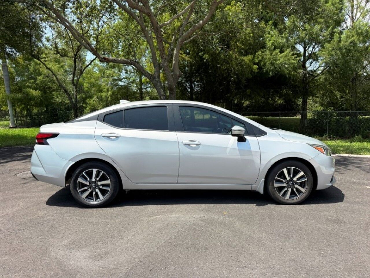2021 Nissan Versa SV Miramar FL