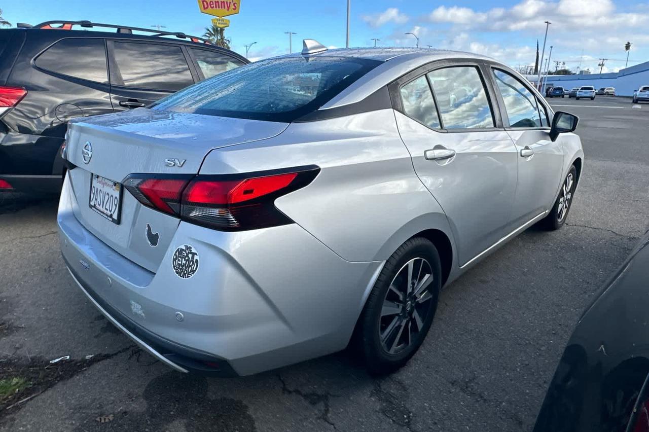 2021 Nissan Versa SV