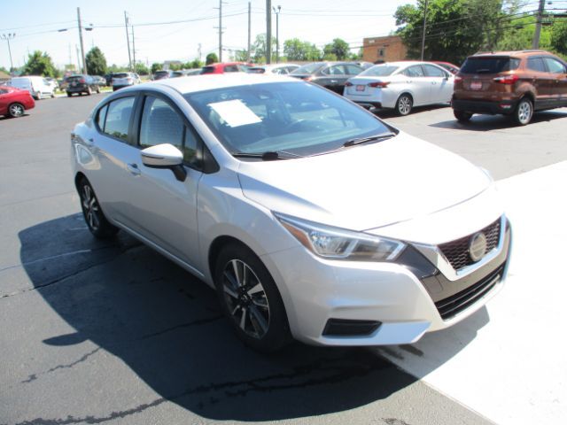 2021 Nissan Versa SV Xtronic CVT