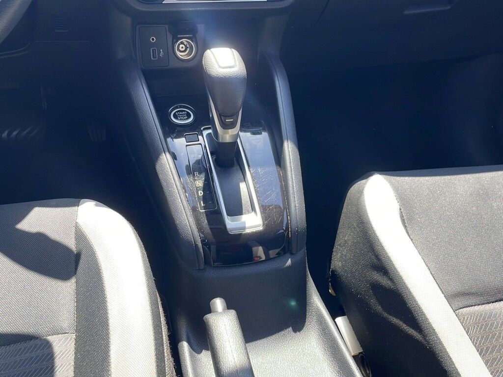 2021 Nissan Versa SV~ACCIDENT AVOIDANCE SYSTEMS~BLIND SPOT WARNING~BLUETOOTH~CRUISE CONTROL~PUSH-BUTTON START~REARAVIEW CAMERA Sarasota FL