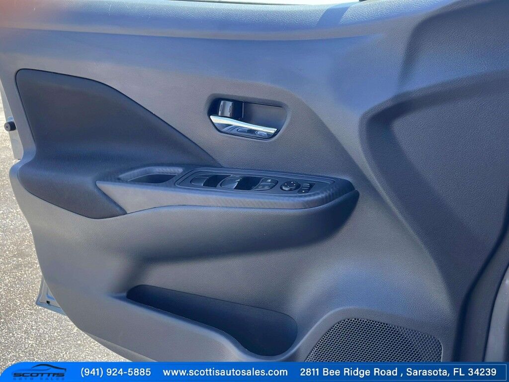 2021 Nissan Versa SV~ACCIDENT AVOIDANCE SYSTEMS~BLIND SPOT WARNING~BLUETOOTH~CRUISE CONTROL~PUSH-BUTTON START~REARAVIEW CAMERA Sarasota FL