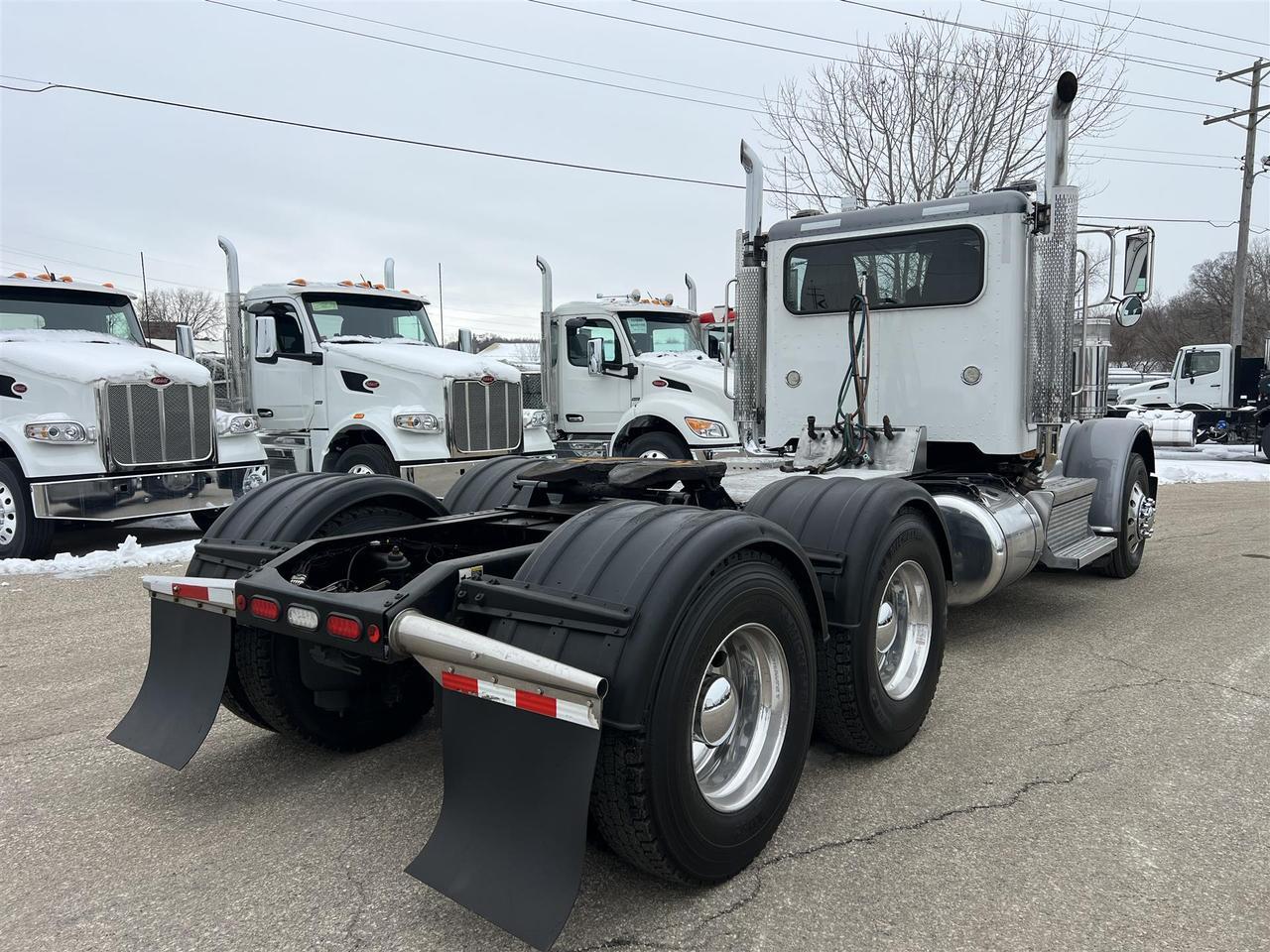 2021 Peterbilt 389 Eau Claire WI