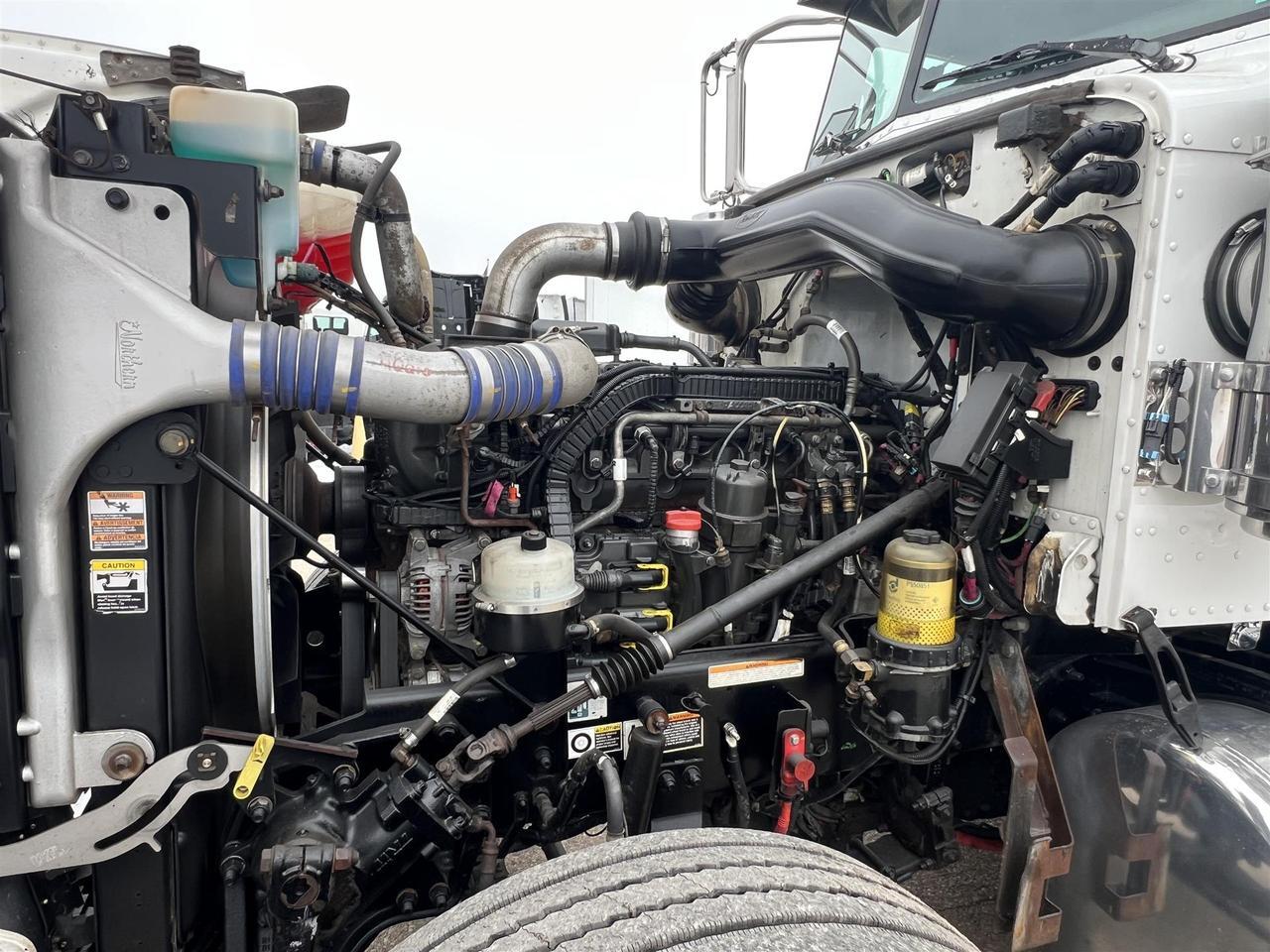 2021 Peterbilt 389 Rochester MN