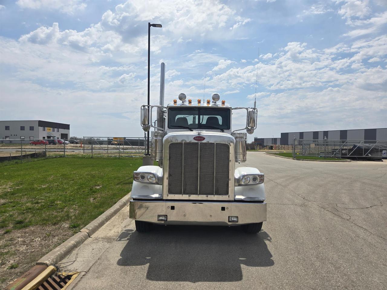 2021 Peterbilt 389 Non-Sleeper