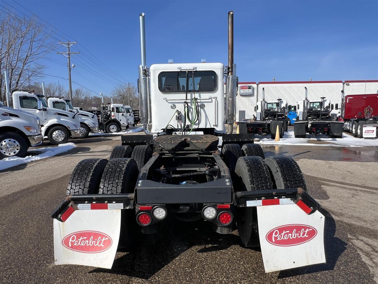 2021 Peterbilt 389 Rochester MN