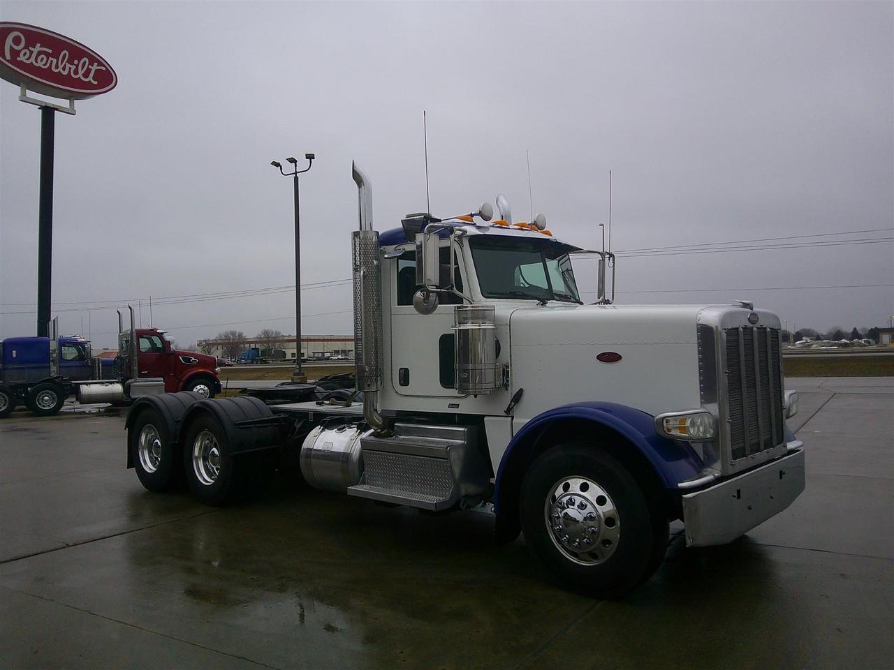 2021 Peterbilt 389