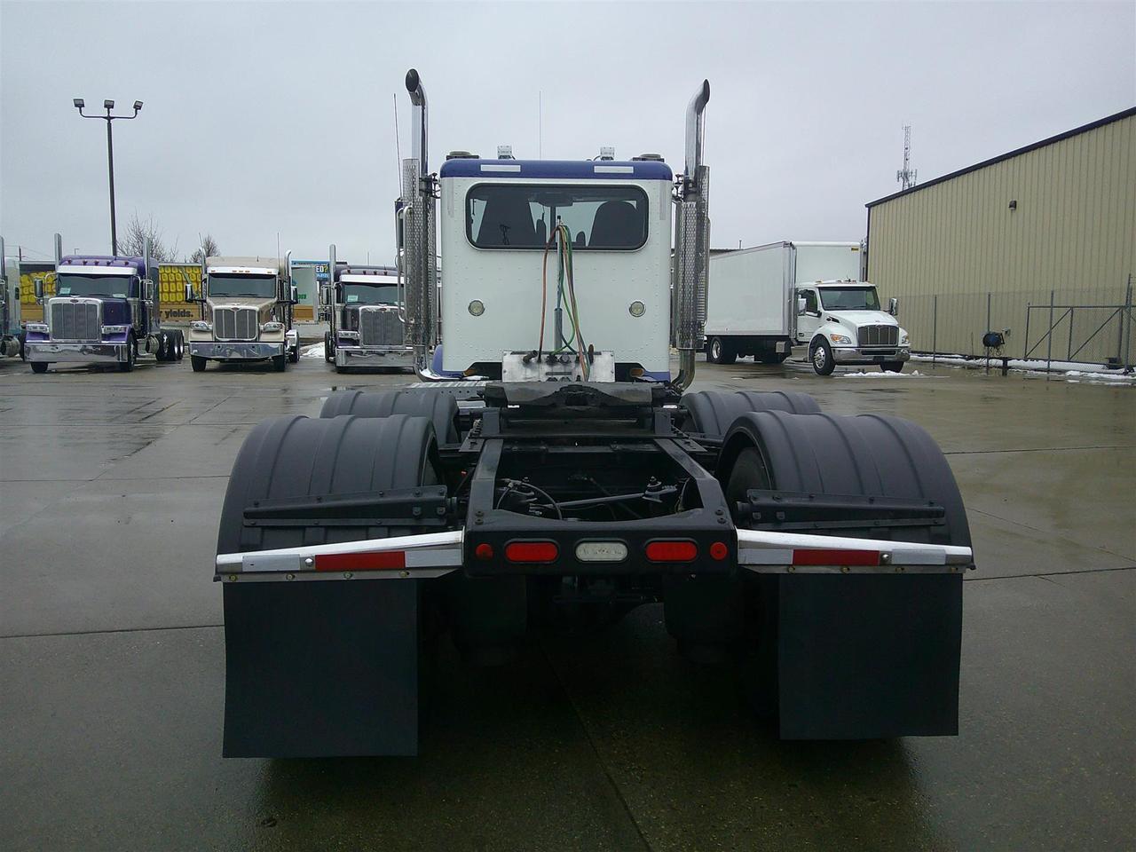 2021 Peterbilt 389 - image 6