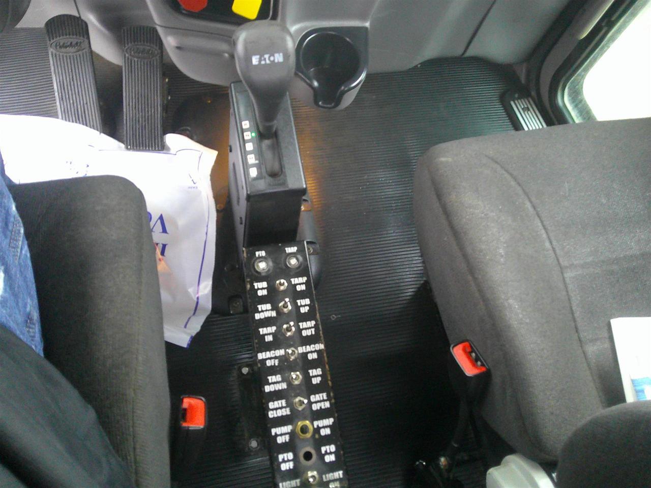 2021 Peterbilt 389 - image 11