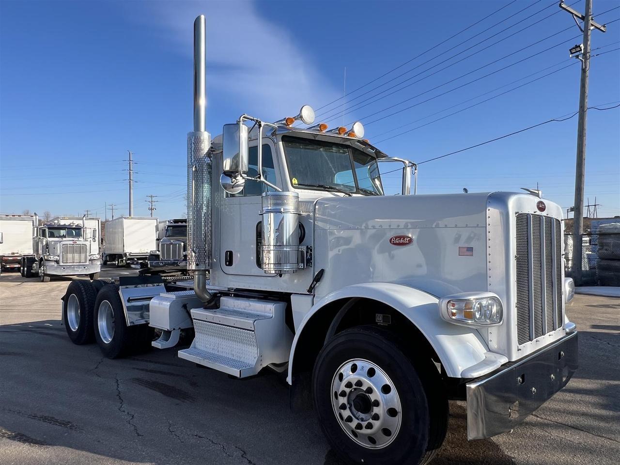 2021 Peterbilt 389