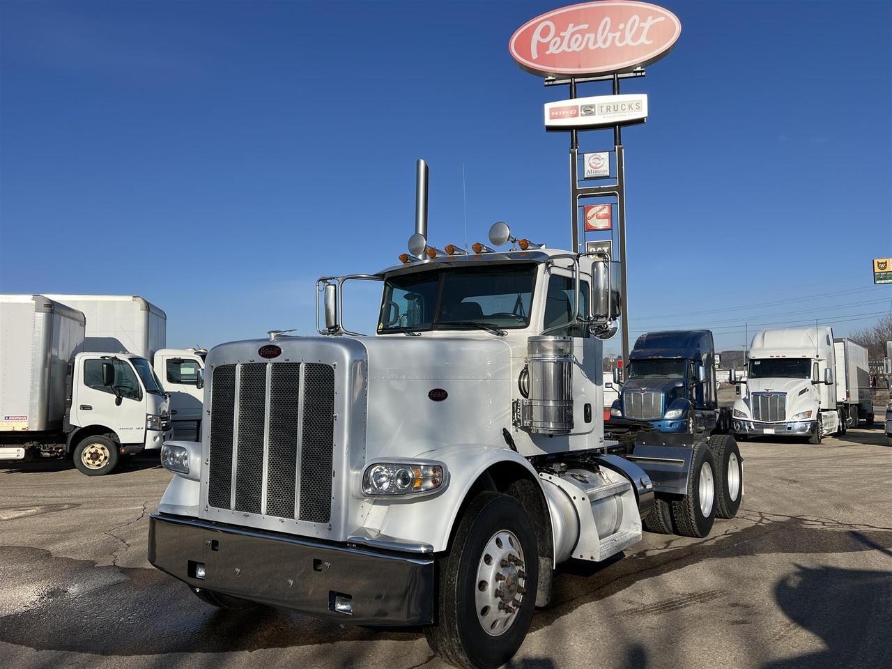 2021 Peterbilt 389