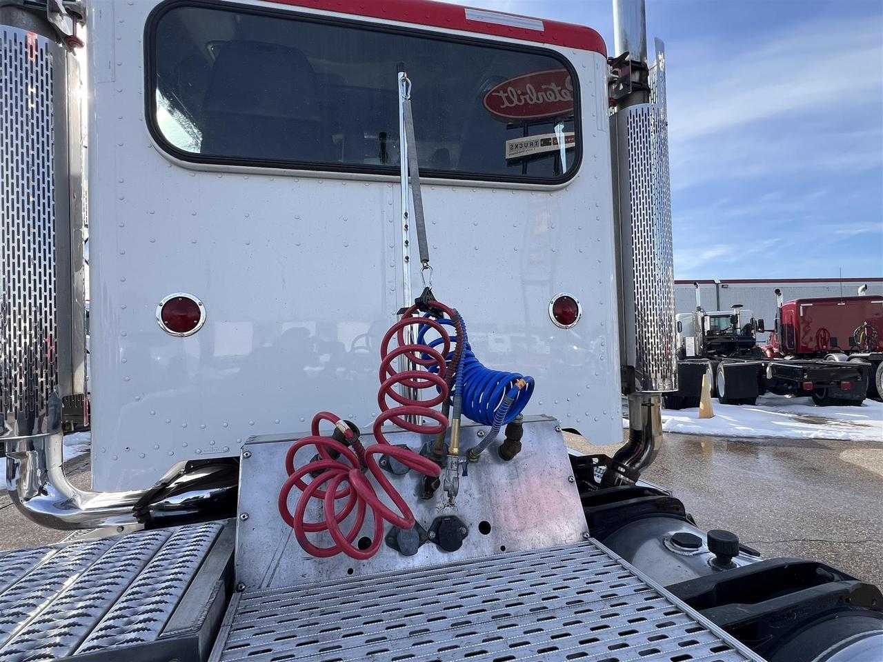 2021 Peterbilt 389 South St. Paul MN