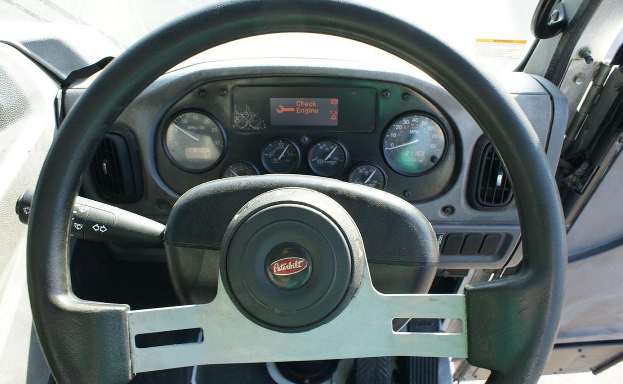 2021 Peterbilt 520 31 yard Pac Tech Side Loader Garbage Truck Tampa FL