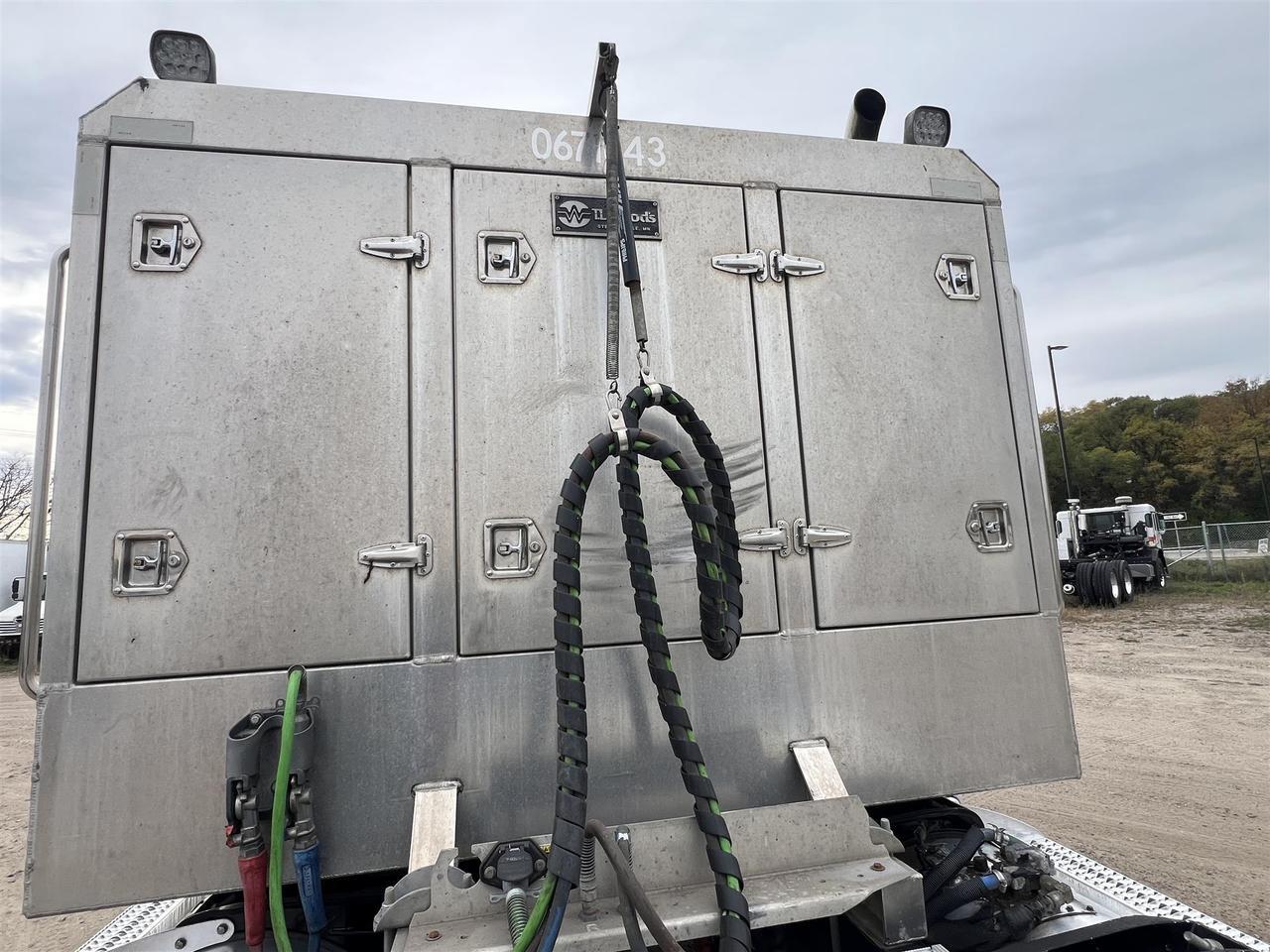 2021 Peterbilt 567 Rochester MN