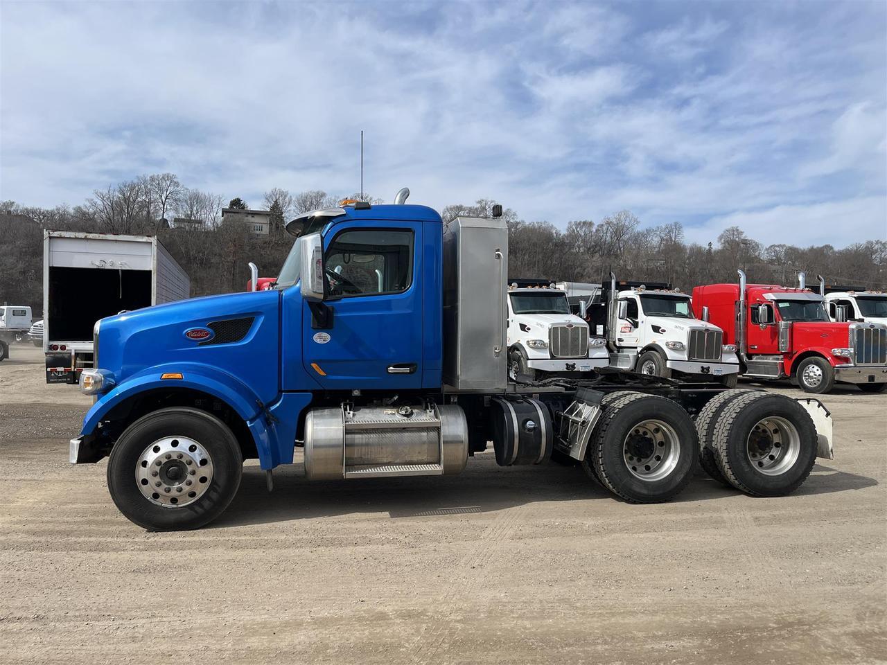 2021 Peterbilt 567 Rochester MN