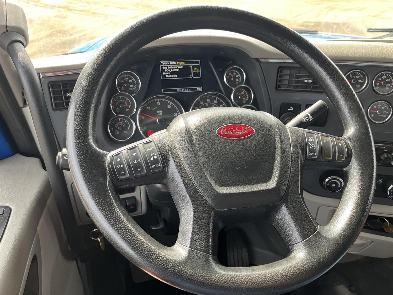 2021 Peterbilt 567 Rochester MN