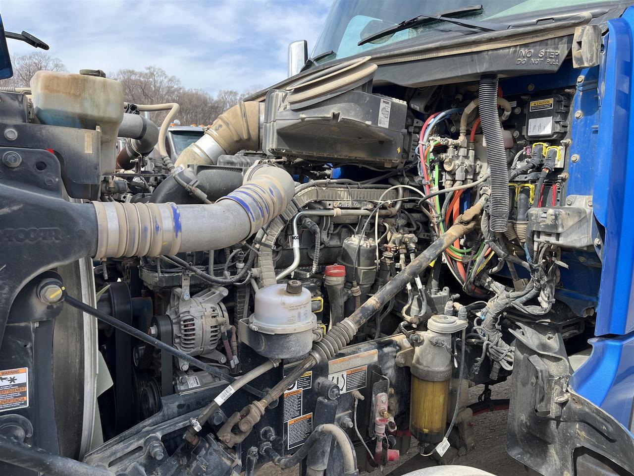 2021 Peterbilt 567 Rochester MN