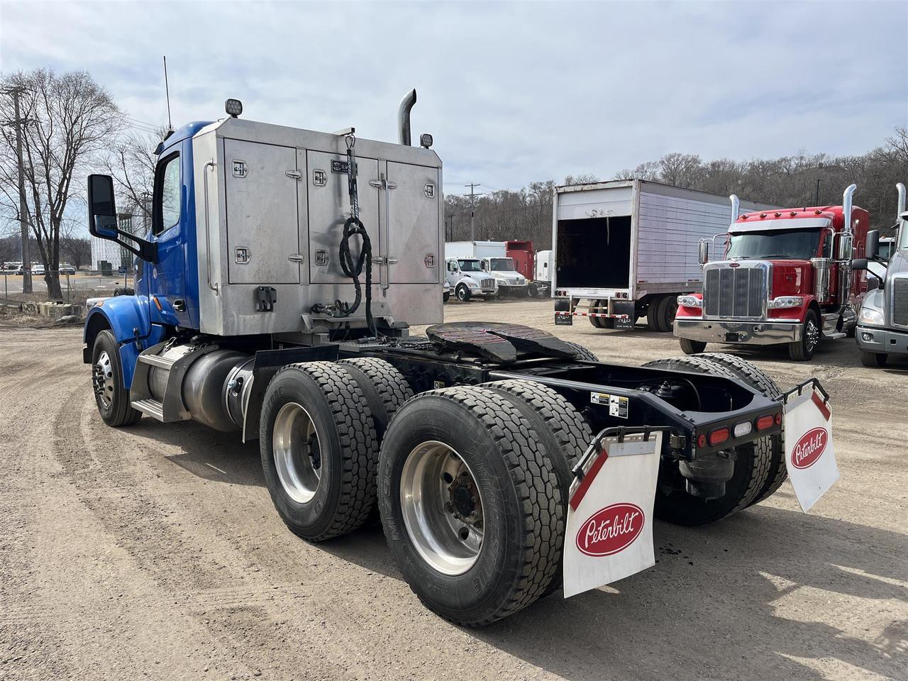 2021 Peterbilt 567 Rochester MN