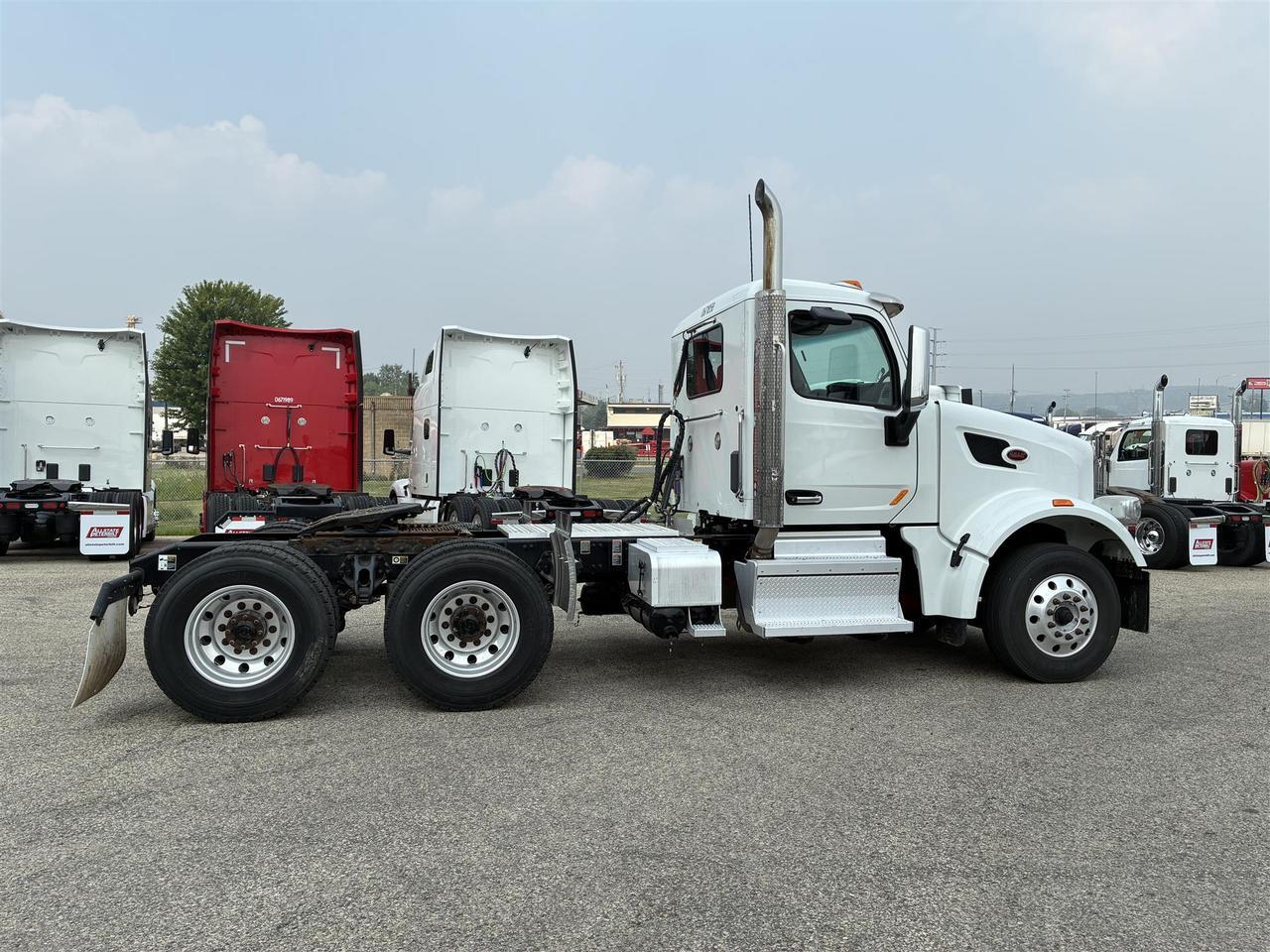 2021 Peterbilt 567 in South St. Paul, MN — photo 5