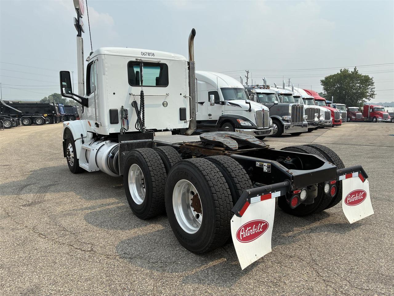 2021 Peterbilt 567 Non-Sleeper