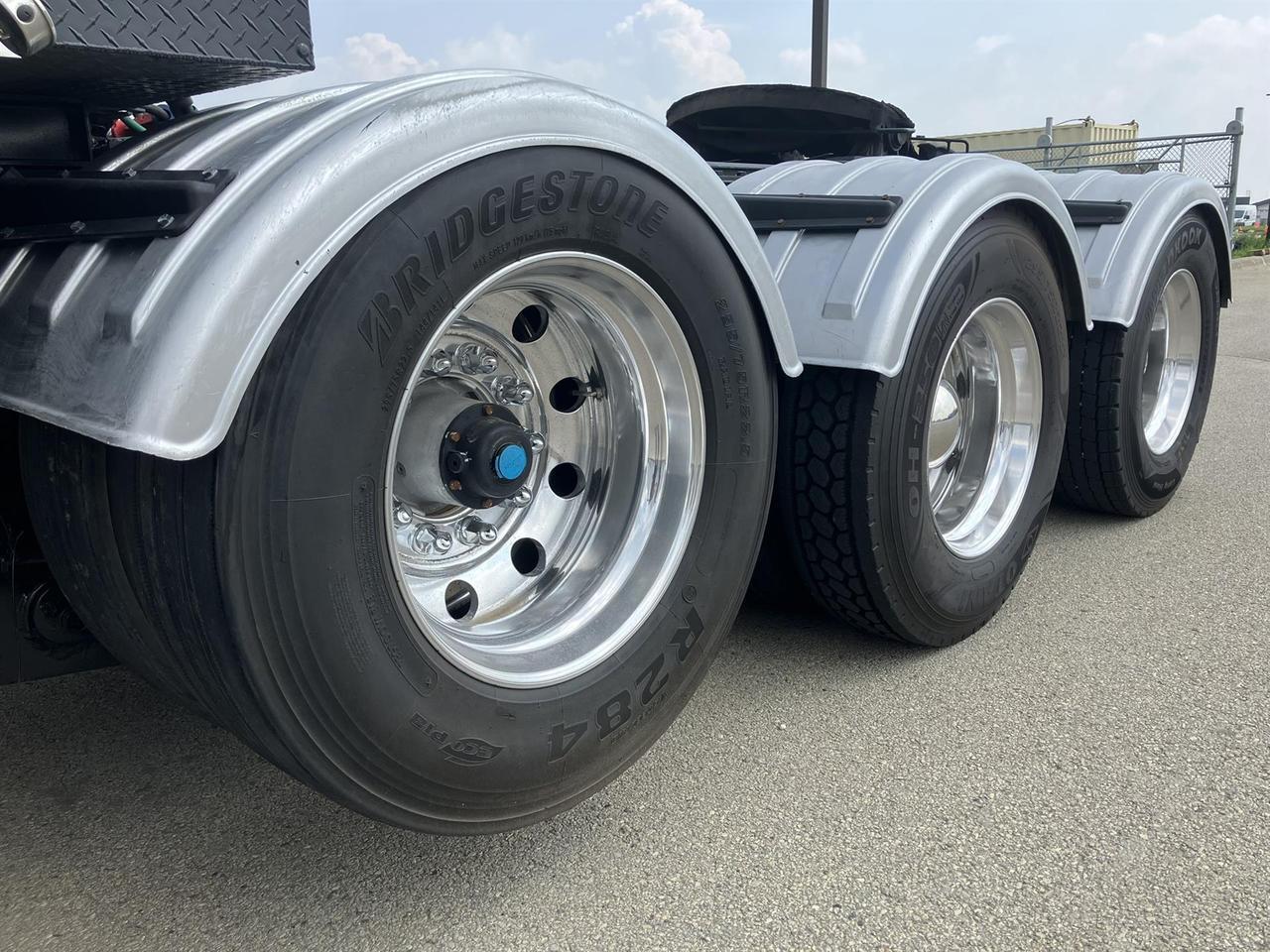 2021 Peterbilt 567 80&quot; Rochester MN
