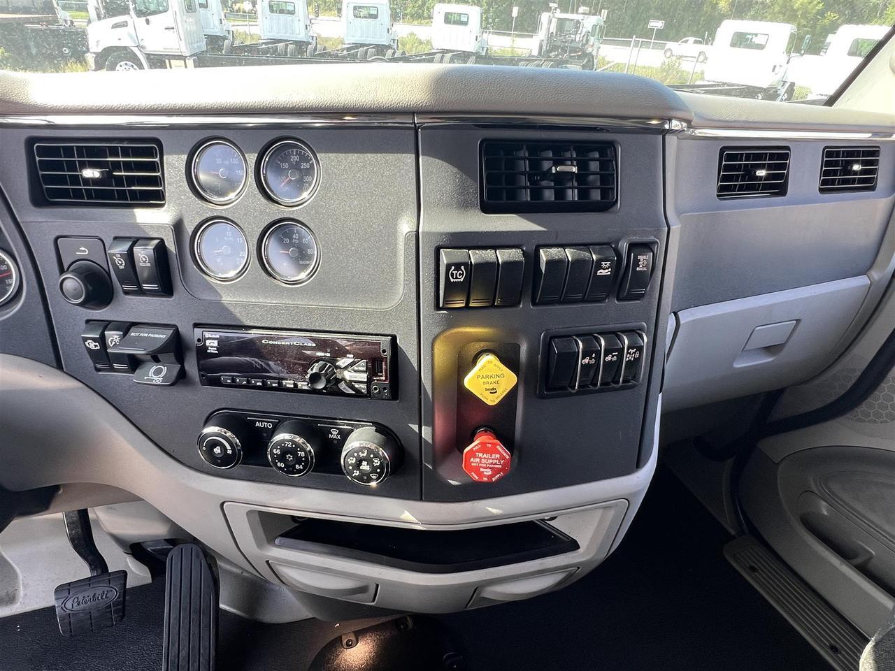 2021 Peterbilt 567 80&quot; Raised Roof Rochester MN