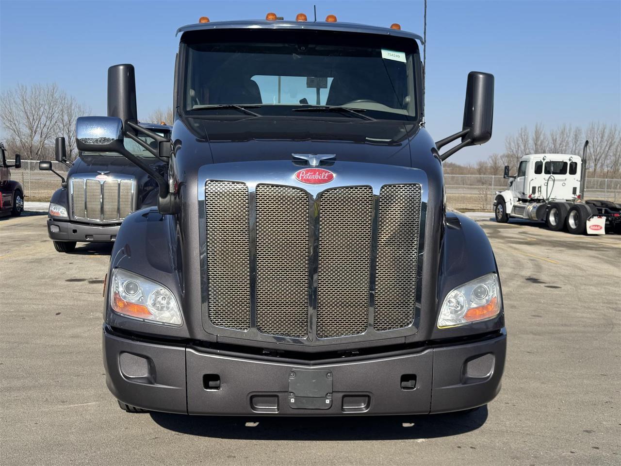 2021 Peterbilt 579