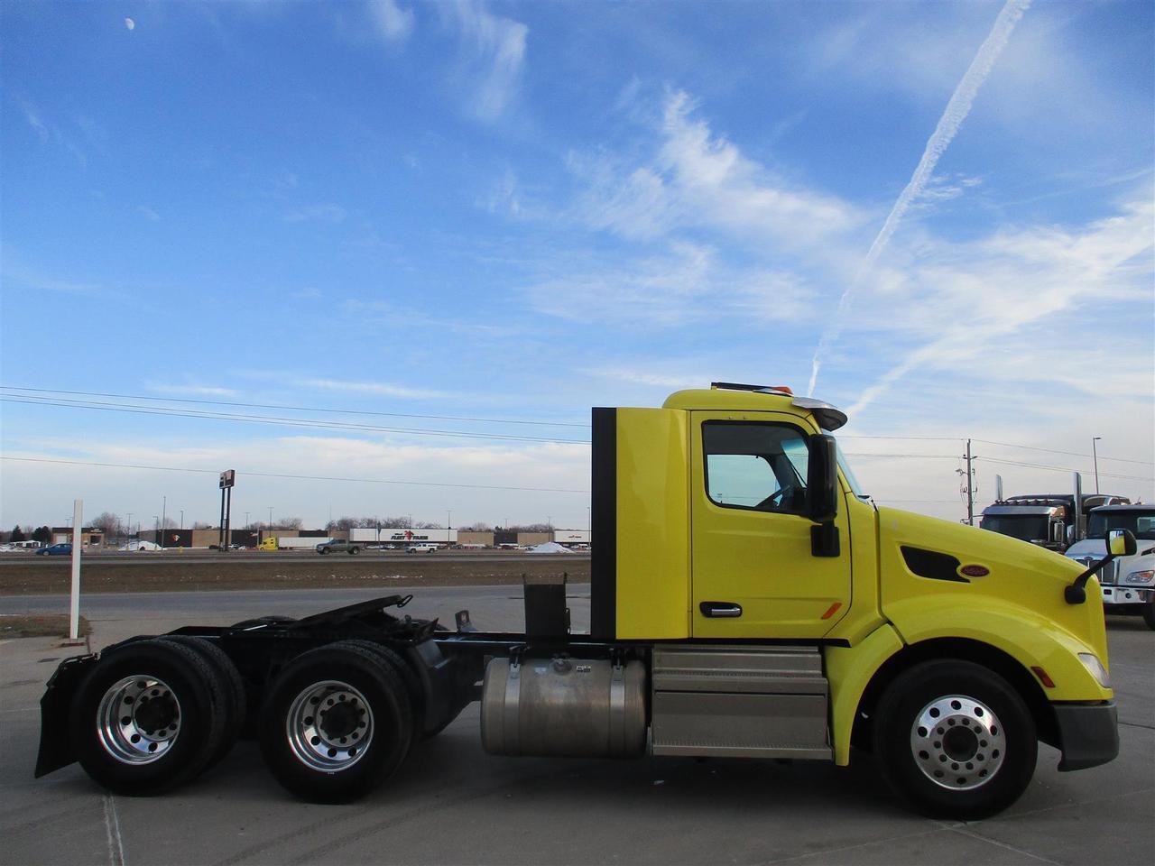 2021 Peterbilt 579 Rochester MN