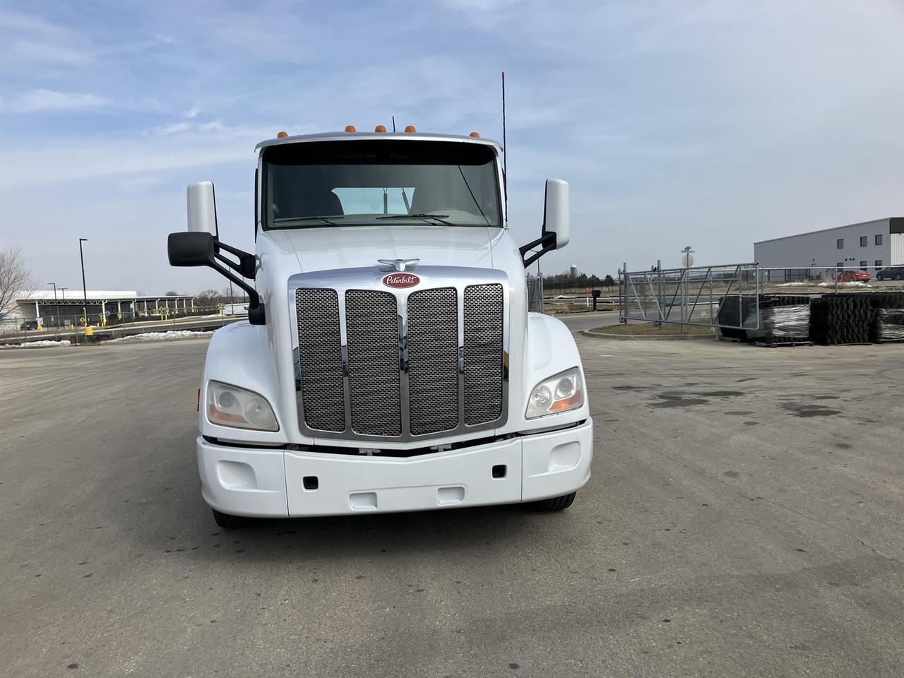 2021 Peterbilt 579 Non-Sleeper